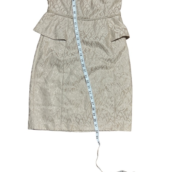 Belle Badgley Mischka Cream Peplum Dress Sz 4 Textured Formal Dress - Picture 8 of 8